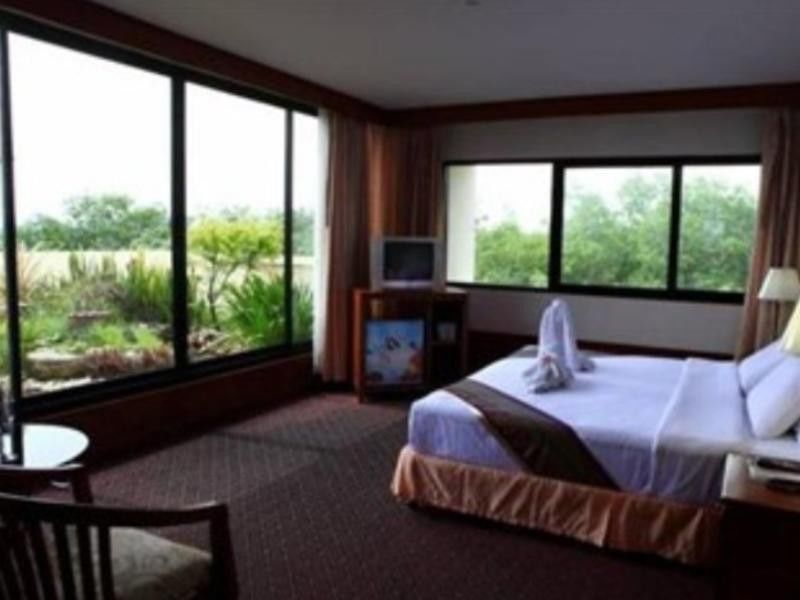 โรงแรม วัฒนา พาร์ค ตรัง ภายนอก รูปภาพ