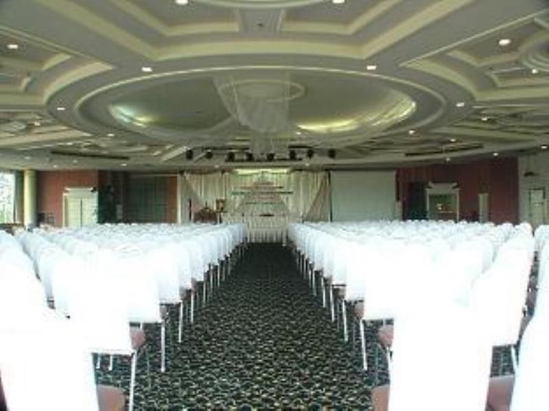 โรงแรม วัฒนา พาร์ค ตรัง ภายนอก รูปภาพ