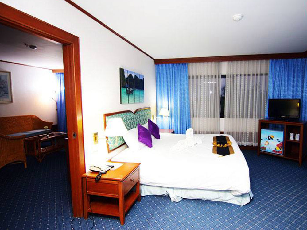 โรงแรม วัฒนา พาร์ค ตรัง ภายนอก รูปภาพ