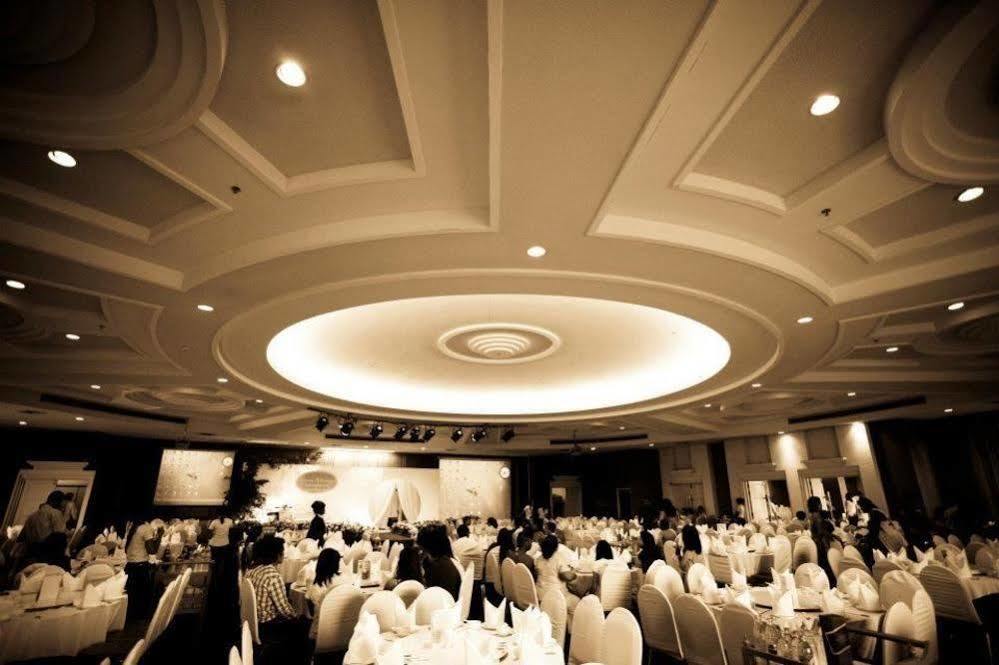 โรงแรม วัฒนา พาร์ค ตรัง ภายนอก รูปภาพ